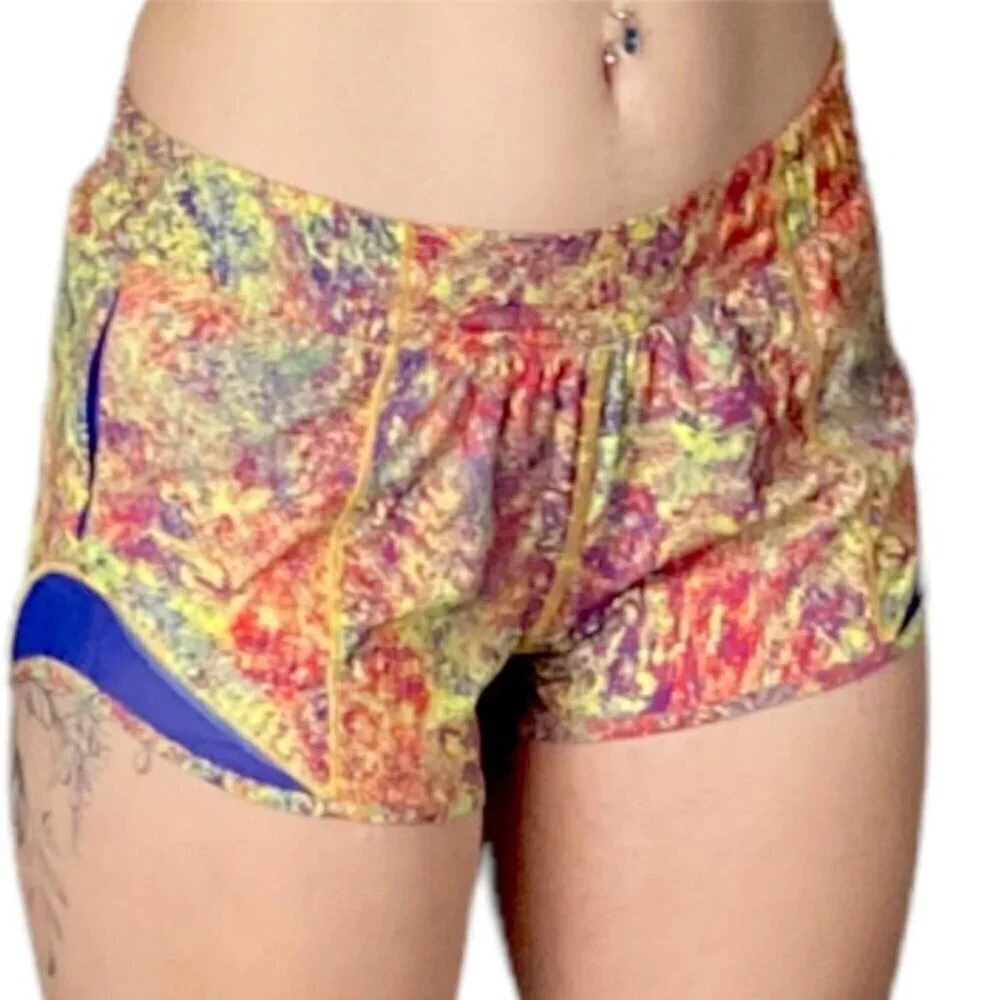 Lululemon Seawheeze 2019 hotty hot shorts size 8 Tall